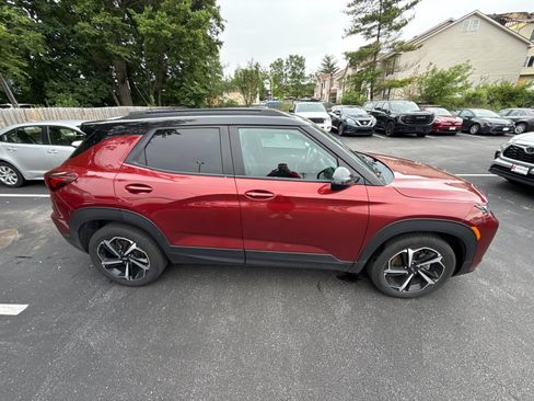 Used 2022 Chevrolet TrailBlazer RS w/ Sun and Liftgate Package FWD image 1