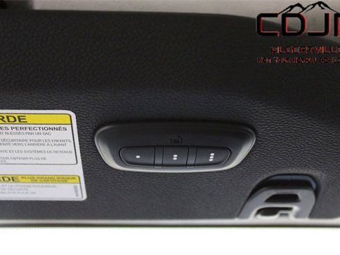 Used 2023 Jeep Gladiator Rubicon w/ Cold Weather Group image 33