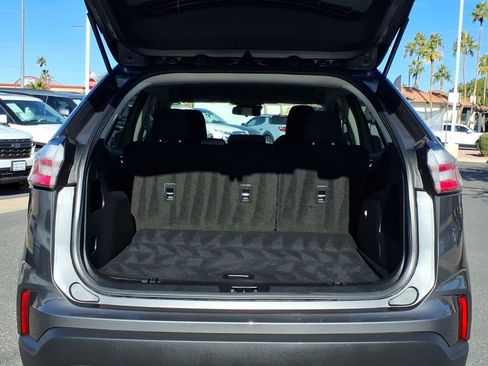Used 2024 Ford Edge SE image 16