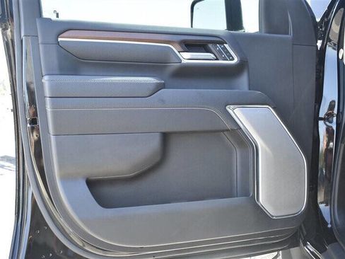 Used 2024 GMC Sierra 3500 Denali w/ Denali Reserve Package AWD/4WD image 14
