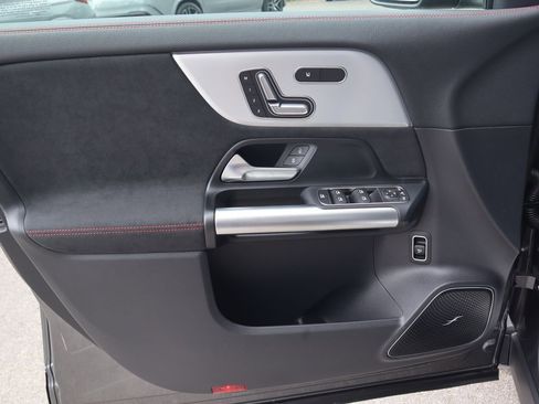 New 2026 Mercedes-Benz GLA 35 AMG 4MATIC image 18