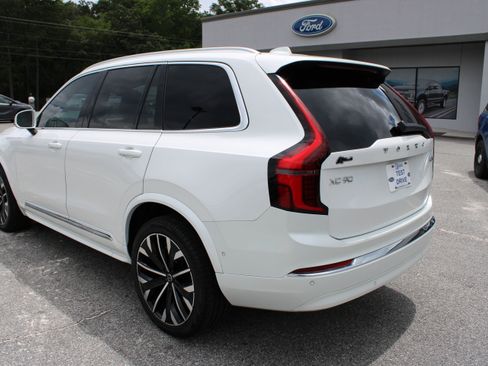 Used 2025 Volvo XC90 B6 Plus AWD/4WD image 8