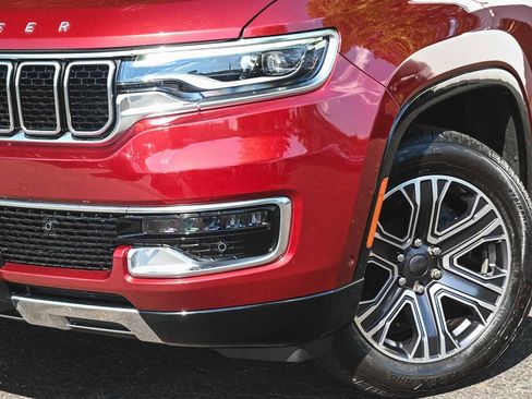 Used 2022 Jeep Wagoneer Series III image 36