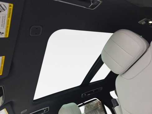 New 2026 Land Rover Range Rover Sport SE AWD/4WD image 31