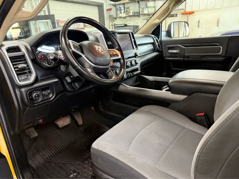 Used 2020 RAM 2500 Big Horn w/ Level 1 Equipment Group AWD/4WD image 9
