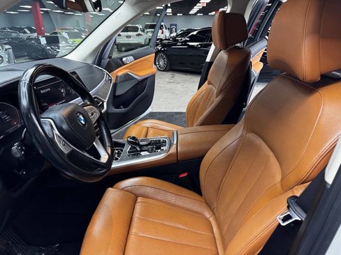 Used 2020 BMW X7 xDrive40i w/ Premium Package image 32