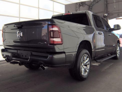 Used 2023 RAM 1500 Laramie AWD/4WD image 3