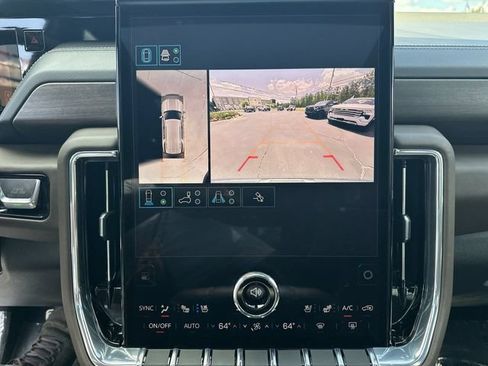 Certified 2025 GMC Yukon Denali Ultimate AWD/4WD image 15