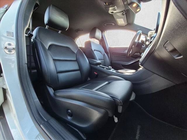 Used 2020 Mercedes-Benz GLA 250 4MATIC image 16