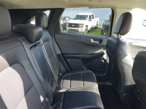 Used 2021 Ford Escape SEL image 32