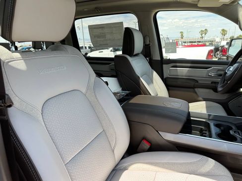 New 2026 RAM 1500 Laramie AWD/4WD image 14