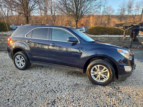 Used 2017 Chevrolet Equinox LT w/ Convenience Package image 2