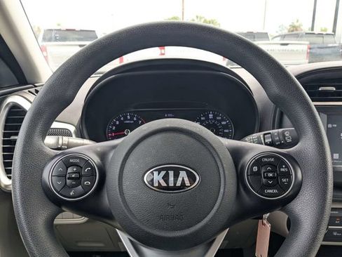 Used 2021 Kia Soul LX FWD image 20