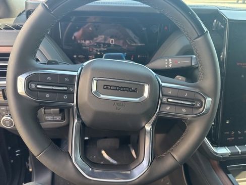 New 2025 GMC Yukon XL Denali w/ Denali Reserve Package image 15