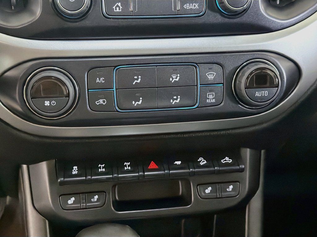 Used 2022 Chevrolet Colorado ZR2 AWD/4WD image 16