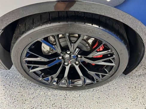 Used 2019 Chevrolet Corvette Z06 w/ Battery Protection Package RWD image 30