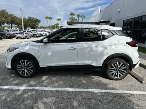 Used 2023 Nissan Kicks SV FWD image 5