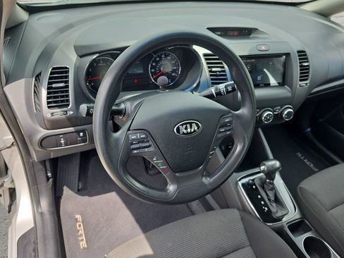 Used 2018 Kia Forte LX FWD image 16