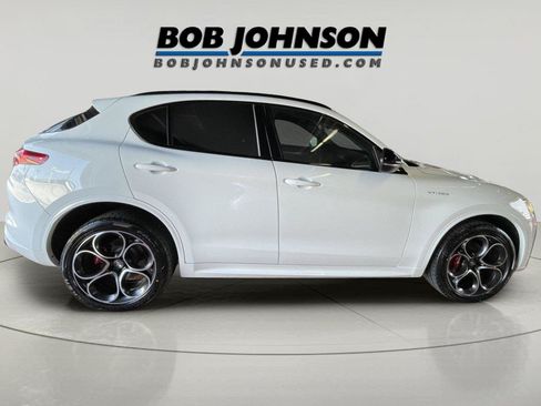 Used 2023 Alfa Romeo Stelvio Veloce AWD/4WD image 8