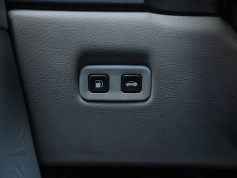 Used 2006 Chevrolet Corvette Coupe w/ Preferred Equipment Group image 59