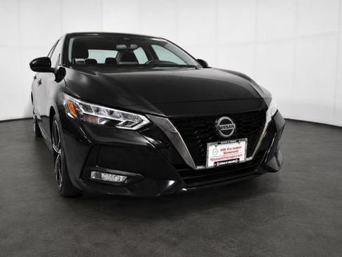 Certified 2021 Nissan Sentra SR FWD image 3