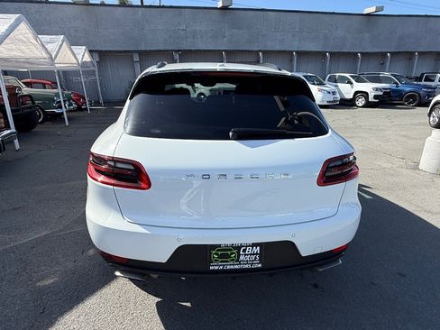 Used 2017 Porsche Macan w/ Premium Package AWD/4WD image 8