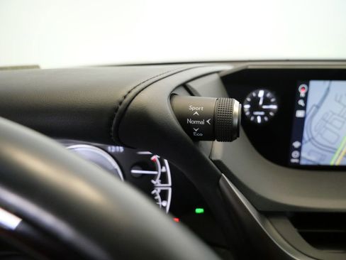 Used 2020 Lexus ES 300h w/ Accessory Package 2 image 15