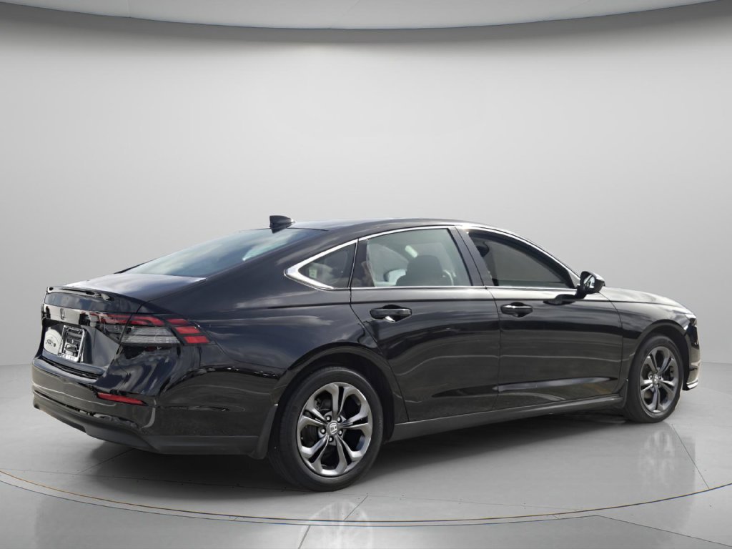 Certified 2023 Honda Accord EX image 7