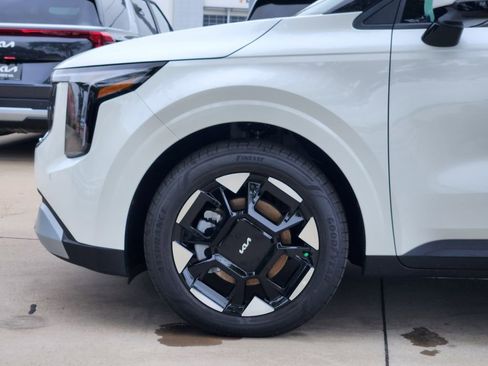 New 2026 Kia Carnival EX FWD image 5