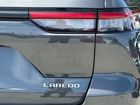 Used 2025 Jeep Grand Cherokee Laredo X w/ Luxury Tech Group I AWD/4WD image 32