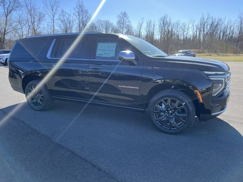New 2025 Chevrolet Suburban Premier image 8