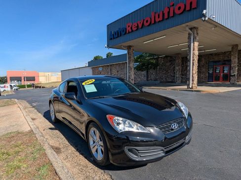 Used 2012 Hyundai Genesis 2.0T RWD image 1