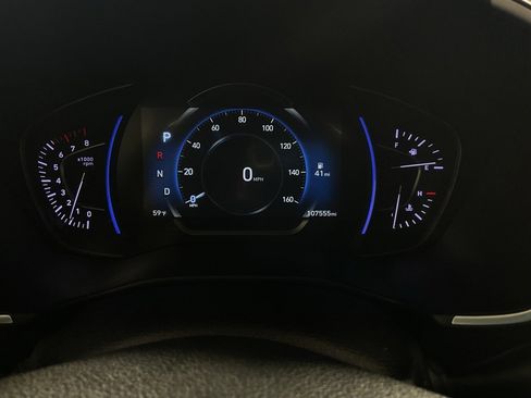 Used 2020 Hyundai Santa Fe Limited image 25