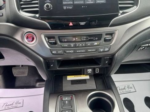 Used 2021 Honda Pilot Special Edition image 10