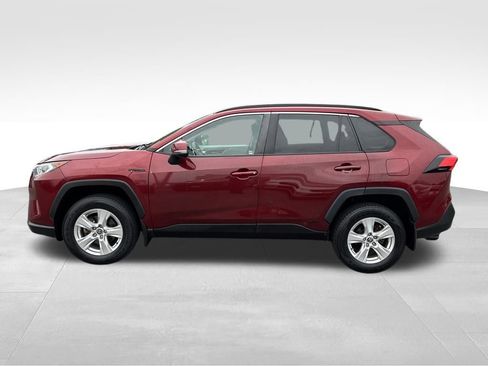 Used 2021 Toyota RAV4 XLE image 2