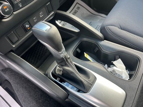 Used 2024 Nissan Frontier SV w/ Technology Package image 23