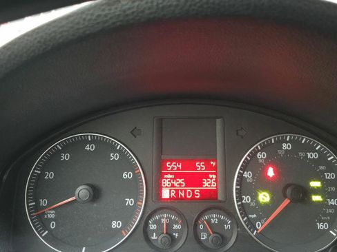 Used 2006 Volkswagen Rabbit image 24