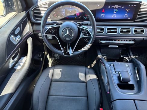 Used 2025 Mercedes-Benz GLE 350 4MATIC w/ AMG Line Exterior image 13