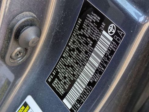 Used 2016 Toyota Corolla LE FWD image 30