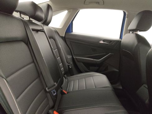 Used 2024 Volkswagen Jetta SE FWD image 19