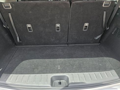 Used 2024 Nissan Pathfinder SL w/ SL Premium Package FWD image 6