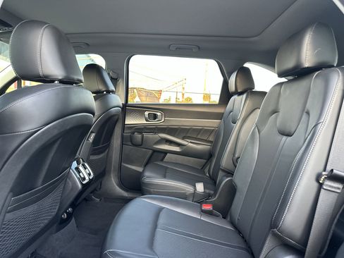 Used 2023 Kia Sorento SX FWD image 22