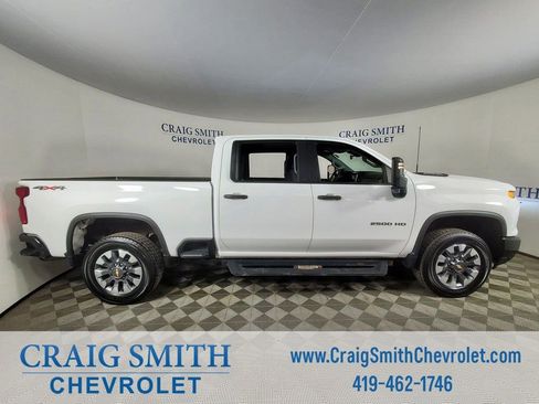Used 2024 Chevrolet Silverado 2500 Custom AWD/4WD image 21