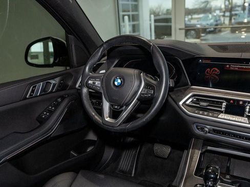 Used 2022 BMW X5 xDrive40i w/ Premium Package image 40