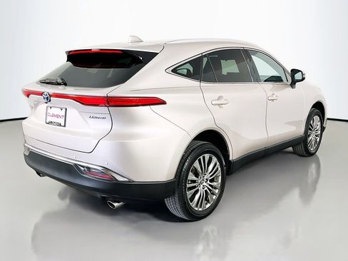 Used 2023 Toyota Venza Limited AWD/4WD image 7