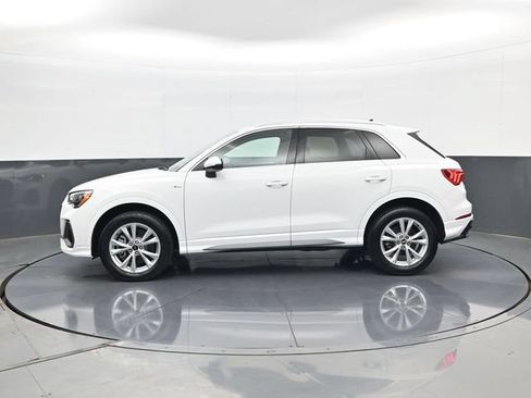 Used 2021 Audi Q3 2.0T Premium w/ Convenience Package AWD/4WD image 8