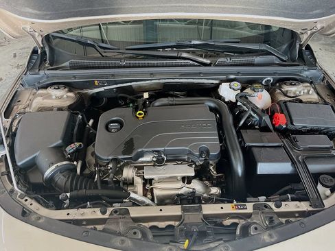 Used 2024 Chevrolet Malibu LT FWD image 28
