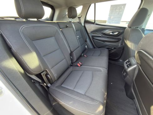 Used 2023 GMC Terrain SLE w/ Driver Convenience Package image 15