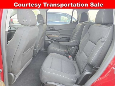 Used 2023 GMC Acadia SLE w/ Driver Convenience Package FWD image 12