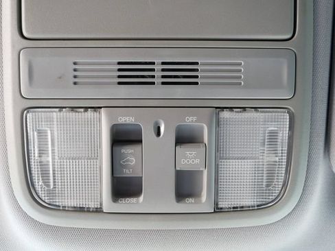 Used 2018 Honda CR-V EX image 35